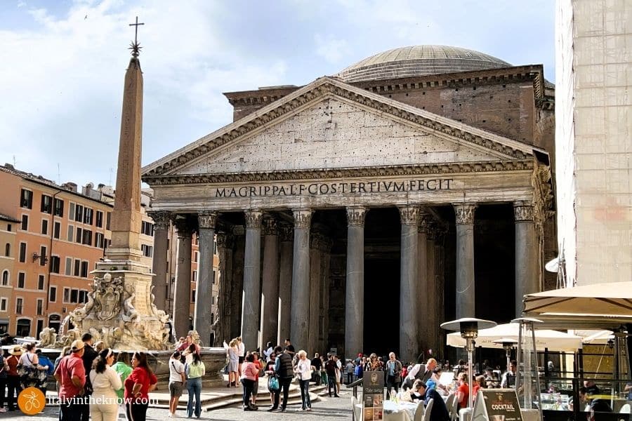 Picture of the Piazza della Rotondo with Pantheon and the Fontana del Pantheon