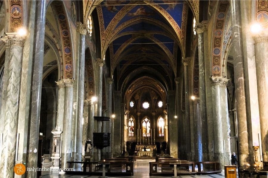 Picture of the interior of the Basilica of Santa Maria sopra Minerva