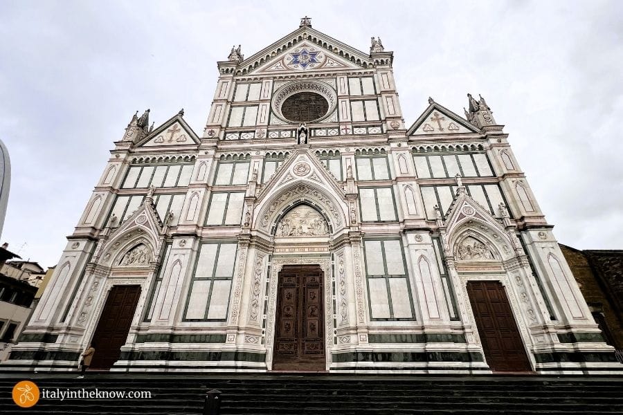 Picture of the exterior of the Basilica of Santa Croce