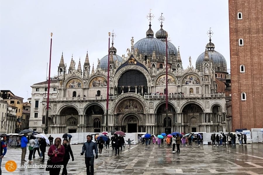 Picture of the exterior of St. Mark's Basilica