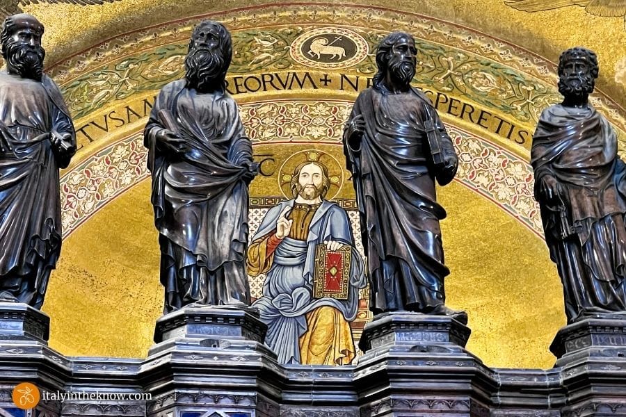 Picture of interior mosaics in St. Mark's Basilica