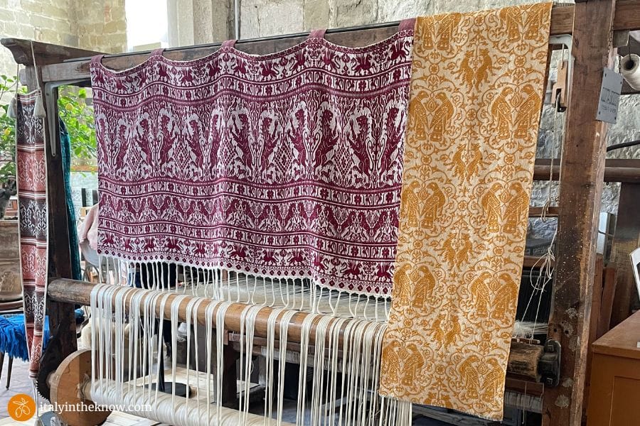 Umbrian textiles and pedal loom
